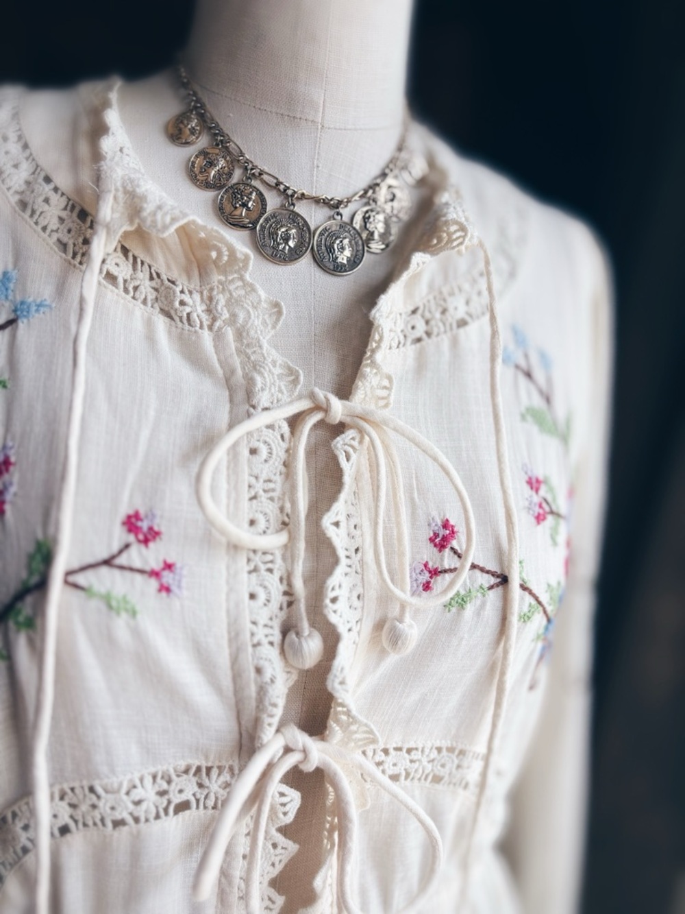 Jennifer & Grace Embroidered Boho Blouse Cardigan NWT - Picture 7 of 16